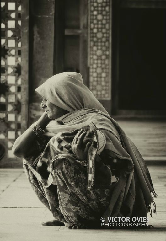 Fatehpur Sikri - Jama Masjid - Dargah Mosque - Woman